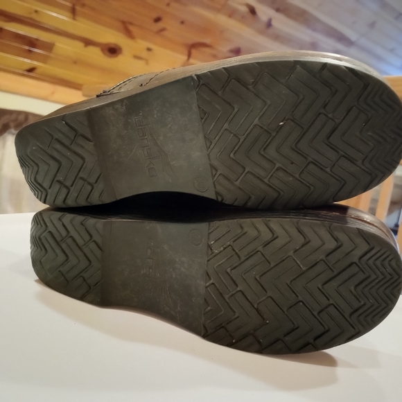 🔥CLOSING SALE DANSKO BROWN DISTRESSED Clogs sz38 - Picture 5 of 10